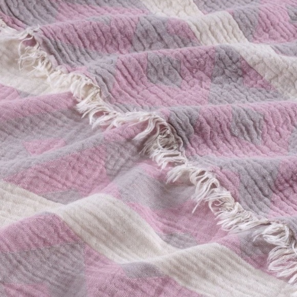 College Dorm Life Twin XL Blanket Wrap Woven Loom Organic Cotton Pink + Gray - Picture 6 of 10